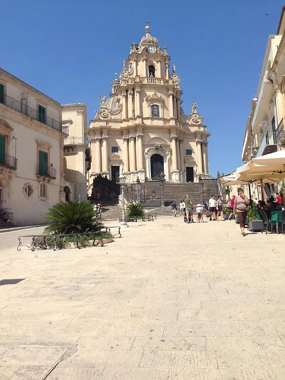 Oro Nero Apartment Ragusa 0*,